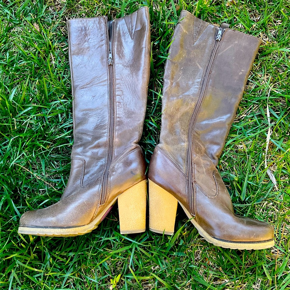 Me Too Women's Boho SoHo Maxine Distressed Tall Leather Heeled Boot Brown